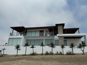 Dolphin house 915